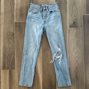 Levi’s wedgie straight jeans size 24